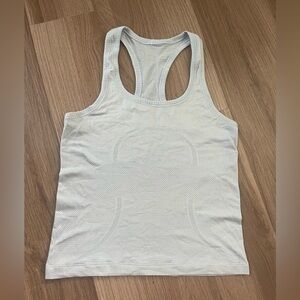 Lululemon - swiftly tank - size 4 - cropped
